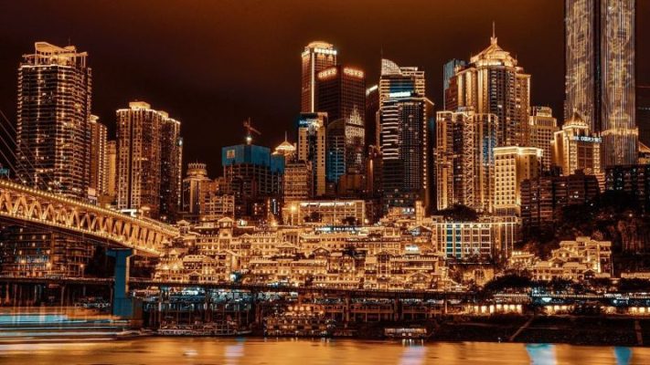 thành phố có địa hình đồi núi phức tạp