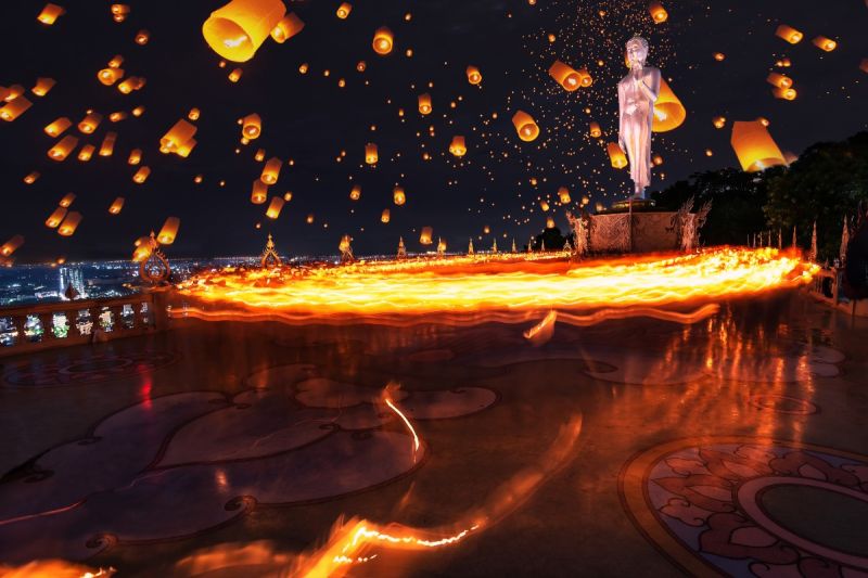 Le Hoi Den Troi Yi Peng 2